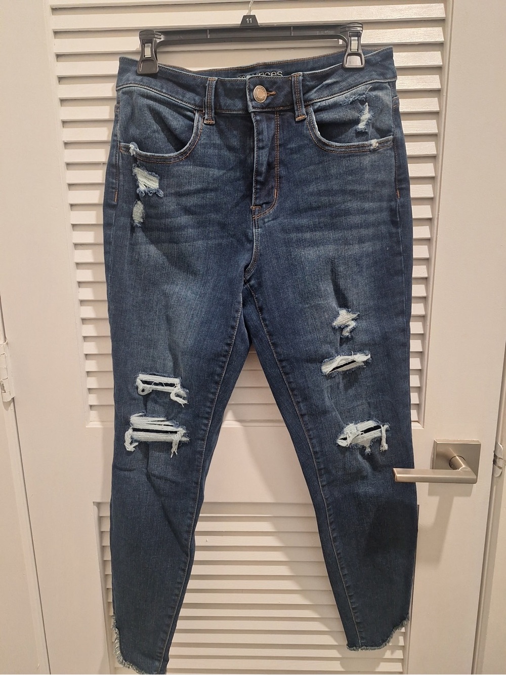 Maurices Distressed Skinny Jeans in Dark Blue Wash